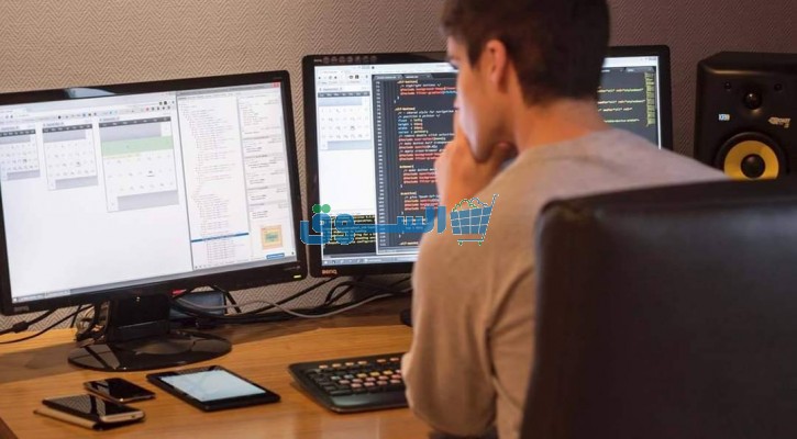 عبر البريد الإلكتروني